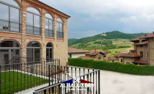 Castle for Sale in Bubbio, Piedmont, Italy