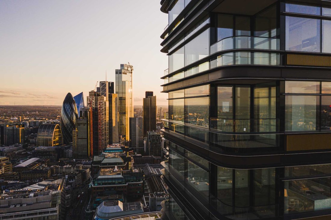 Apartment in EC2, Islington, England 3 - 16690085