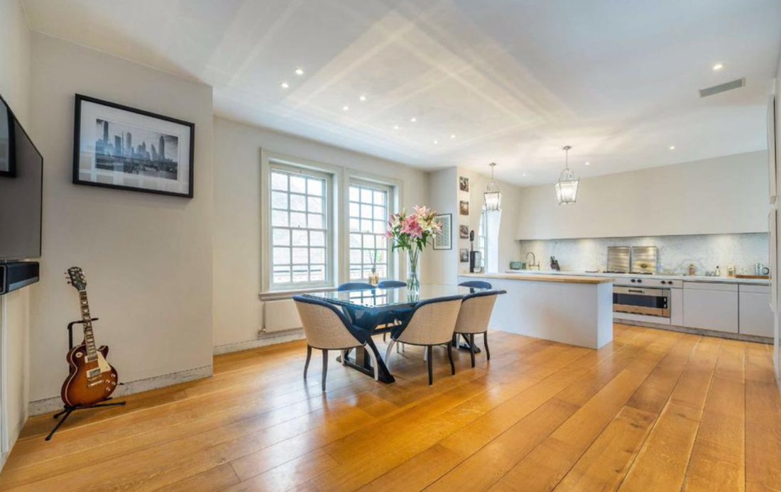 Apartment in Mayfair, Westminster, England 1 - 16690027