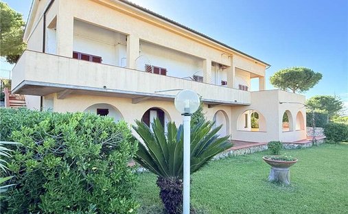 Capoliveri, Tuscany, Italy 1