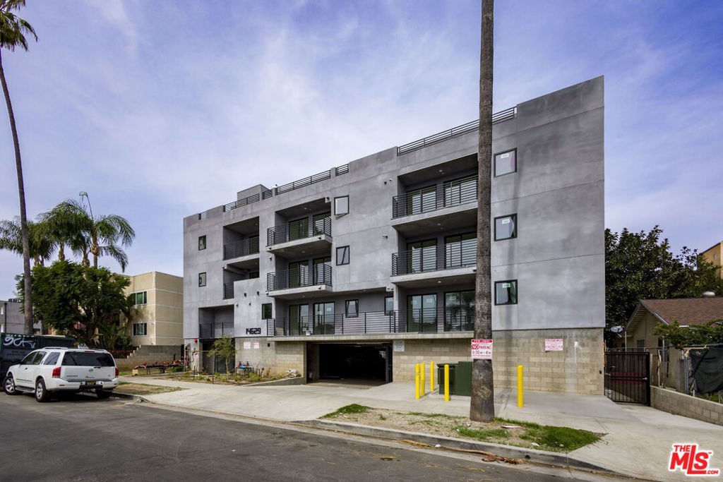 Los Angeles, California, United States 2 - 16685964