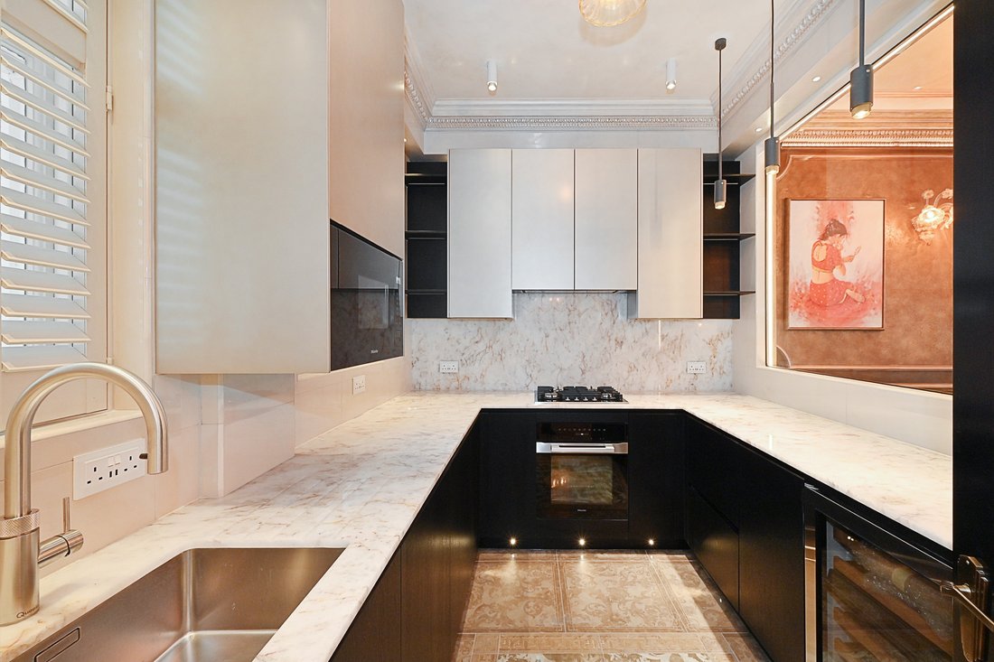 Apartment in Piccadilly, Westminster, England 1 - 16689751