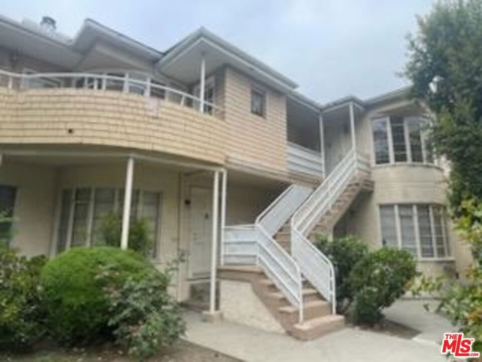 Los Angeles, California, United States 4 - 16685293
