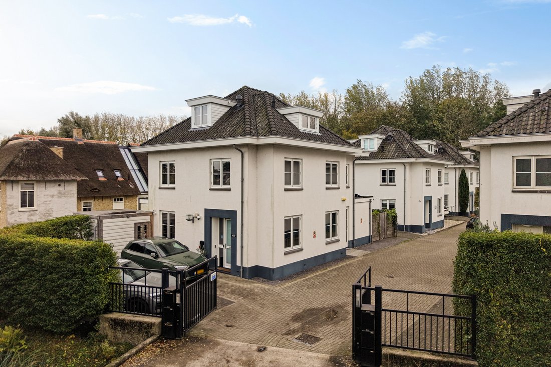 Villa in Rotterdam, South Holland, Netherlands 1 - 16682782