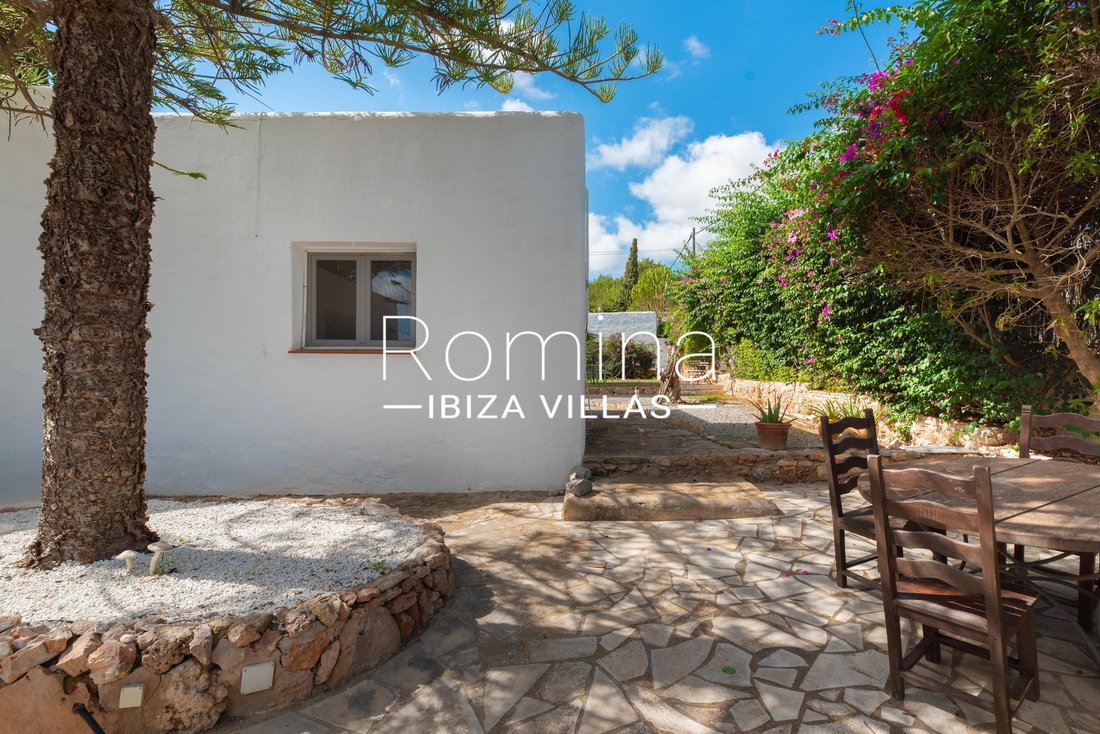 House in Sant Rafel de sa Creu, Sant Antoni de Portmany, Balearic Islands 2 - 16692774