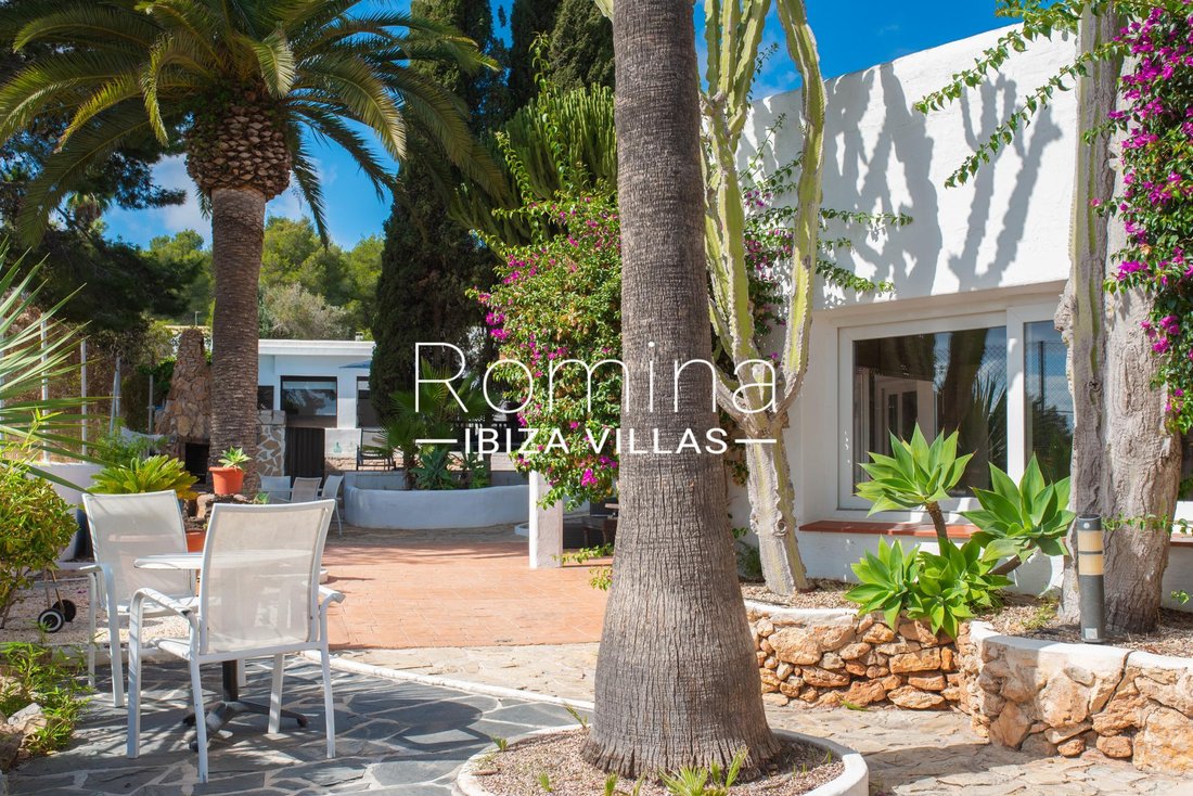 House in Sant Rafel de sa Creu, Sant Antoni de Portmany, Balearic Islands 1 - 16692774