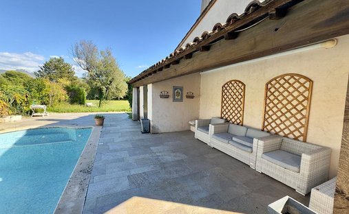 House in Ganteaume, Aubagne, France 1