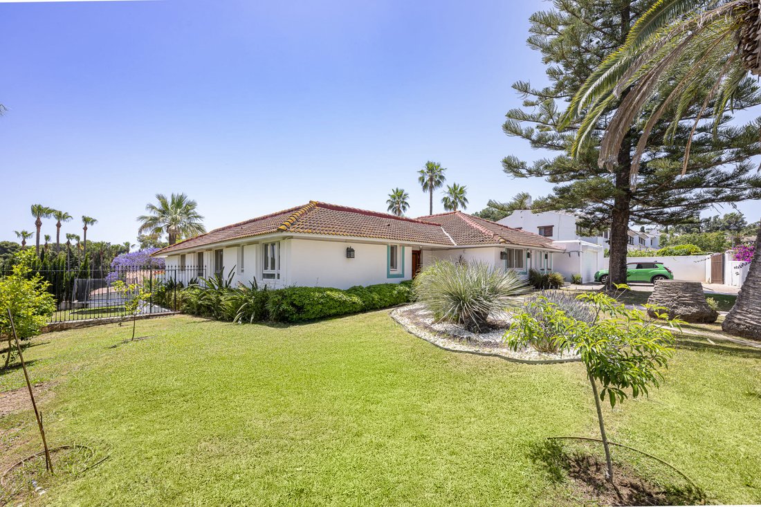 Villa in Sotogrande, San Roque, Andalusia 1 - 16692992