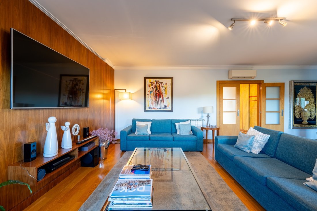 Apartment in Estoril, Cascais e Estoril, Lisbon 3 - 16693047