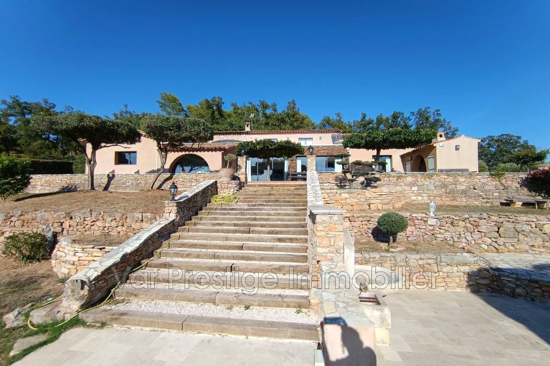 Villa in Centre Ancien, Draguignan, France 2 - 16693025