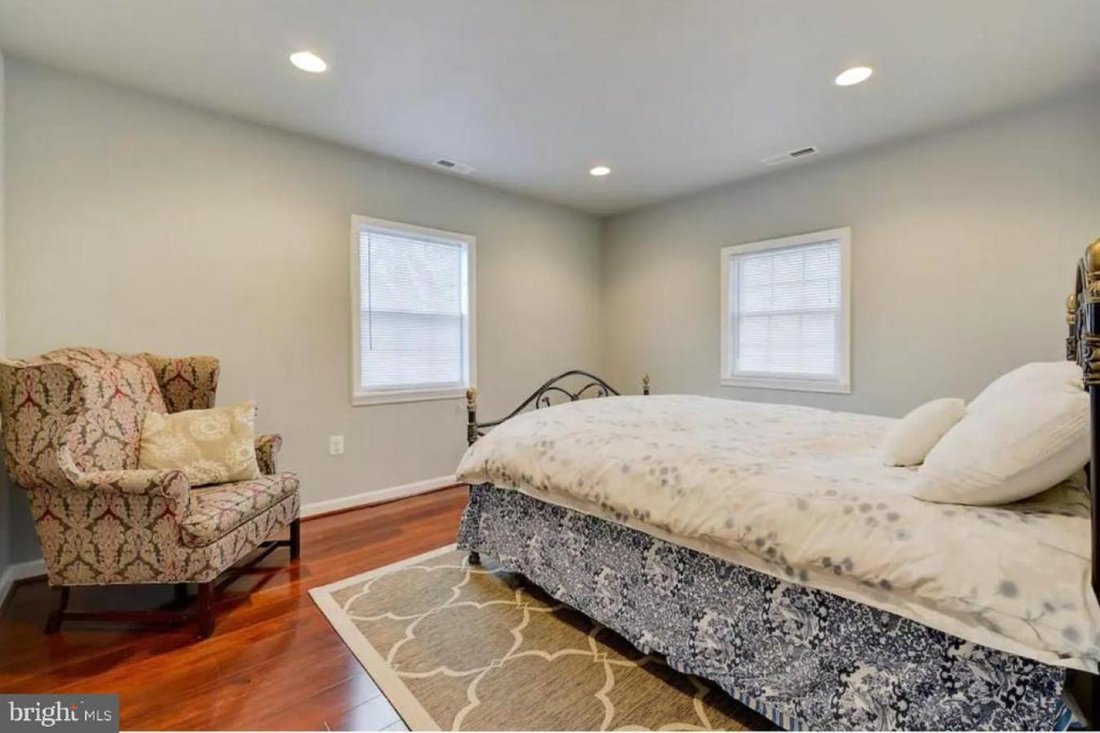 House in Arlington, Virginia, United States 5 - 16693091