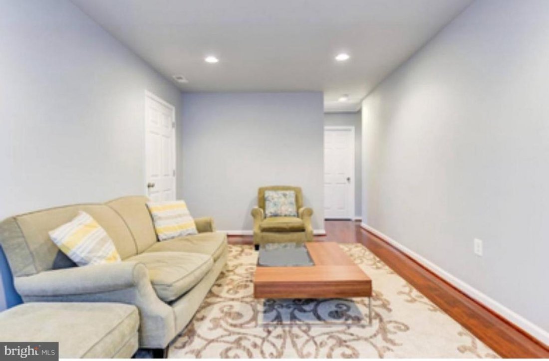 House in Arlington, Virginia, United States 2 - 16693091