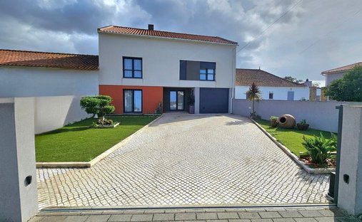 House in A dos Cunhados e Maceira, Lisbon, Portugal 1