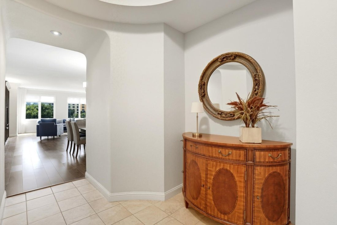 Condo in San Mateo, California, United States 5 - 16695061
