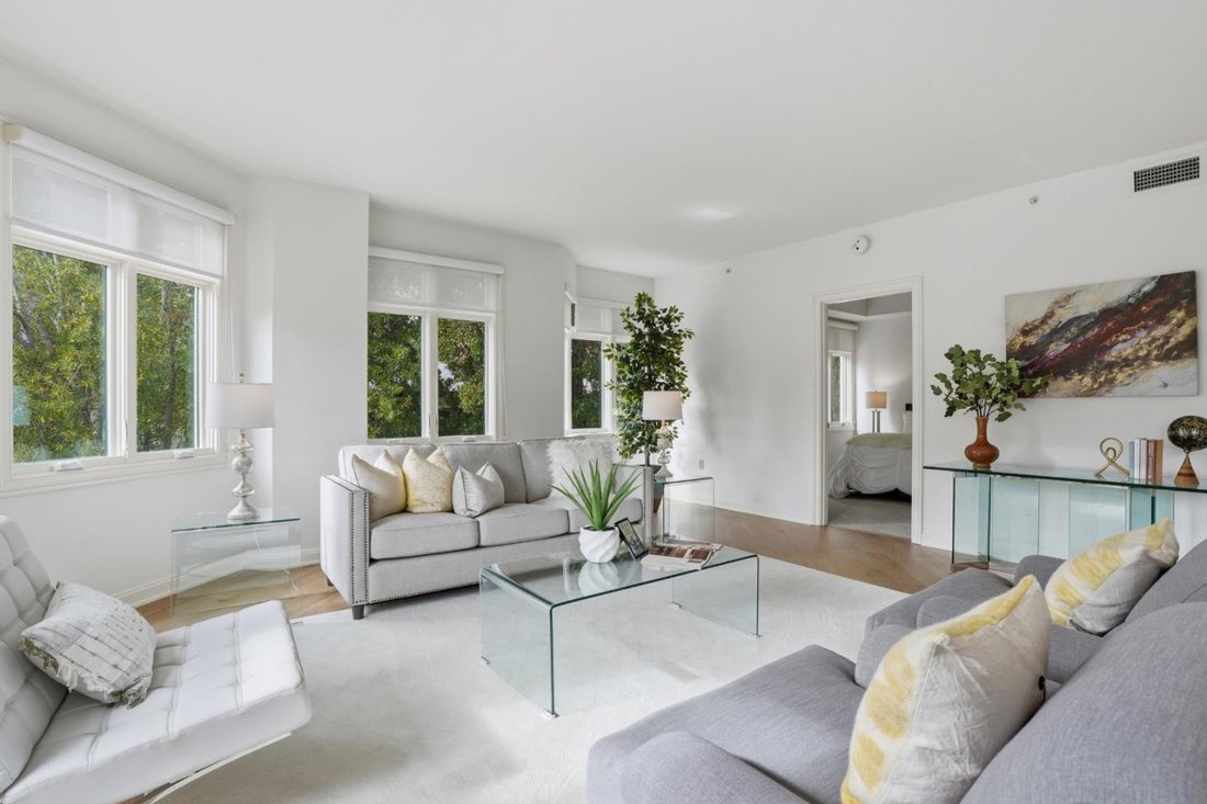 Condo in San Mateo, California, United States 1 - 16695341
