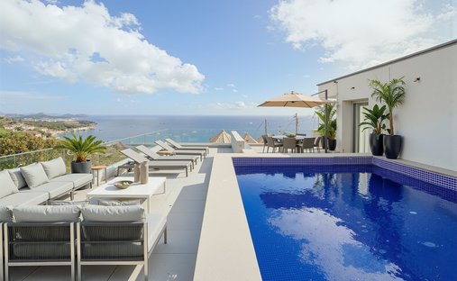 House in Santa Cruz, Madeira, Portugal 1
