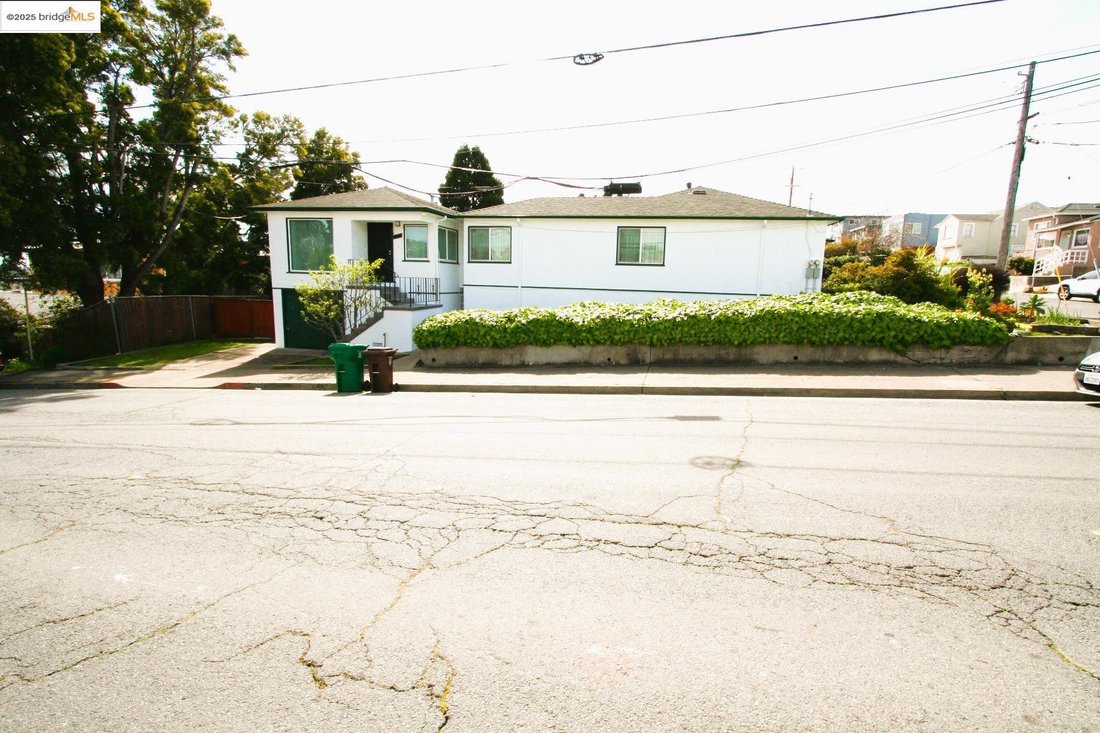 Richmond, California, United States 4 - 16695454