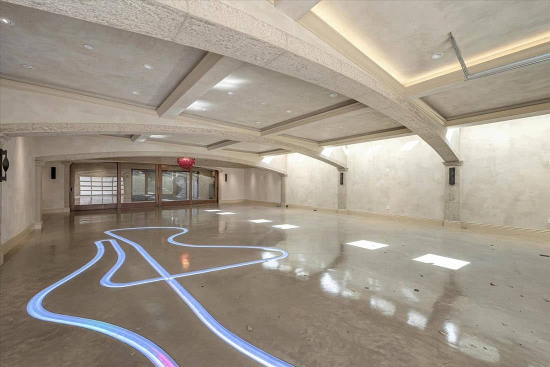 Townhouse in Los Altos Hills, California, United States 2 - 16695704