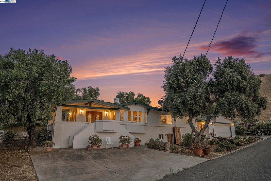 House in Pittsburg, California, United States 1 - 16694418