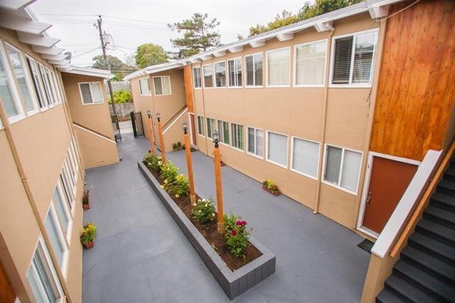 San Mateo, California, United States 3 - 16695103