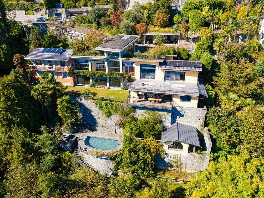 Villa With Spectacular View Of Lake Maggiore