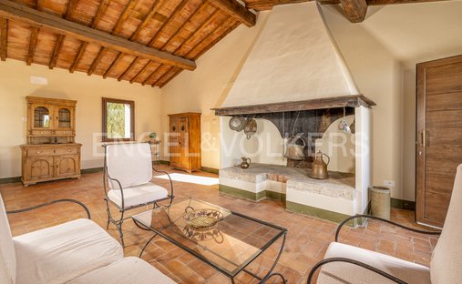 Castle for Sale in Castiglione d'Orcia, Tuscany, Italy