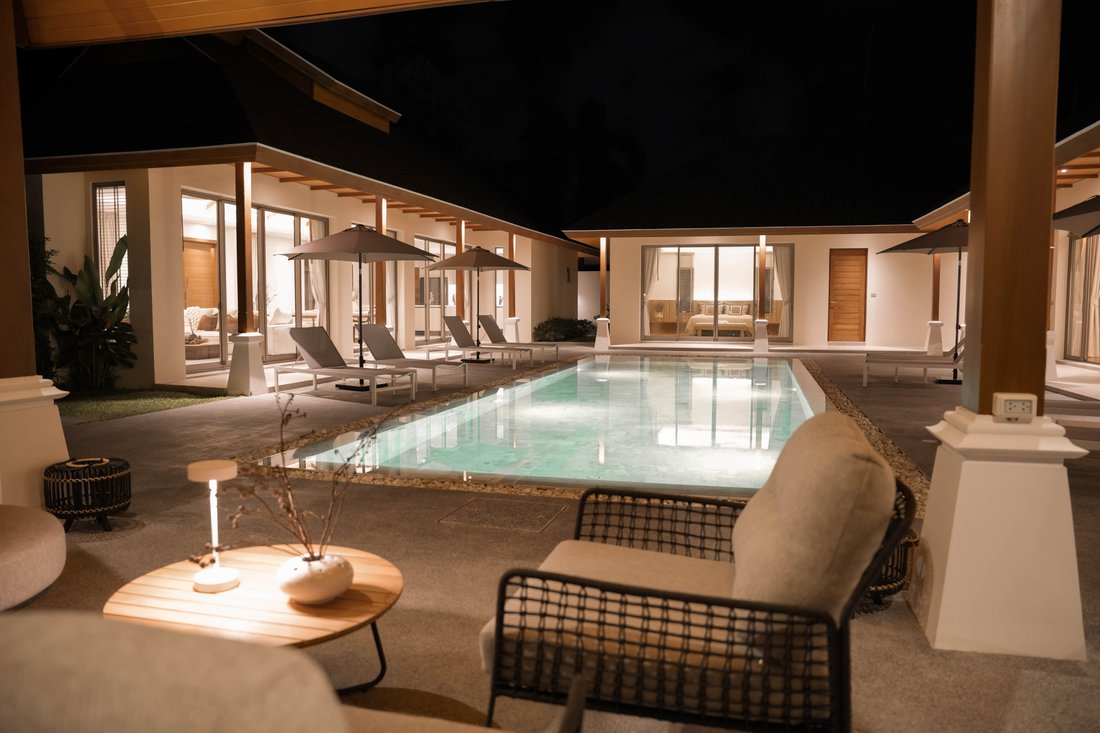 Villa in Choeng Thale, Phuket, Thailand 2 - 16696378