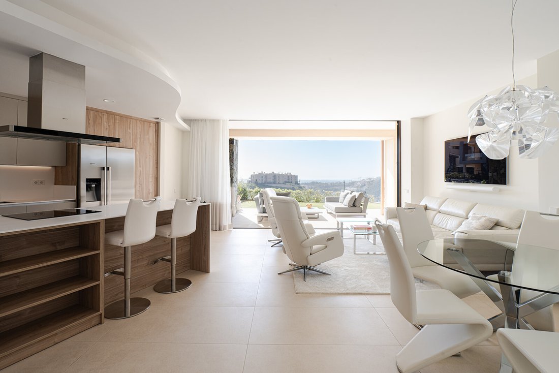 Apartment in Benahavis, Andalusia, Spain 1 - 16696350