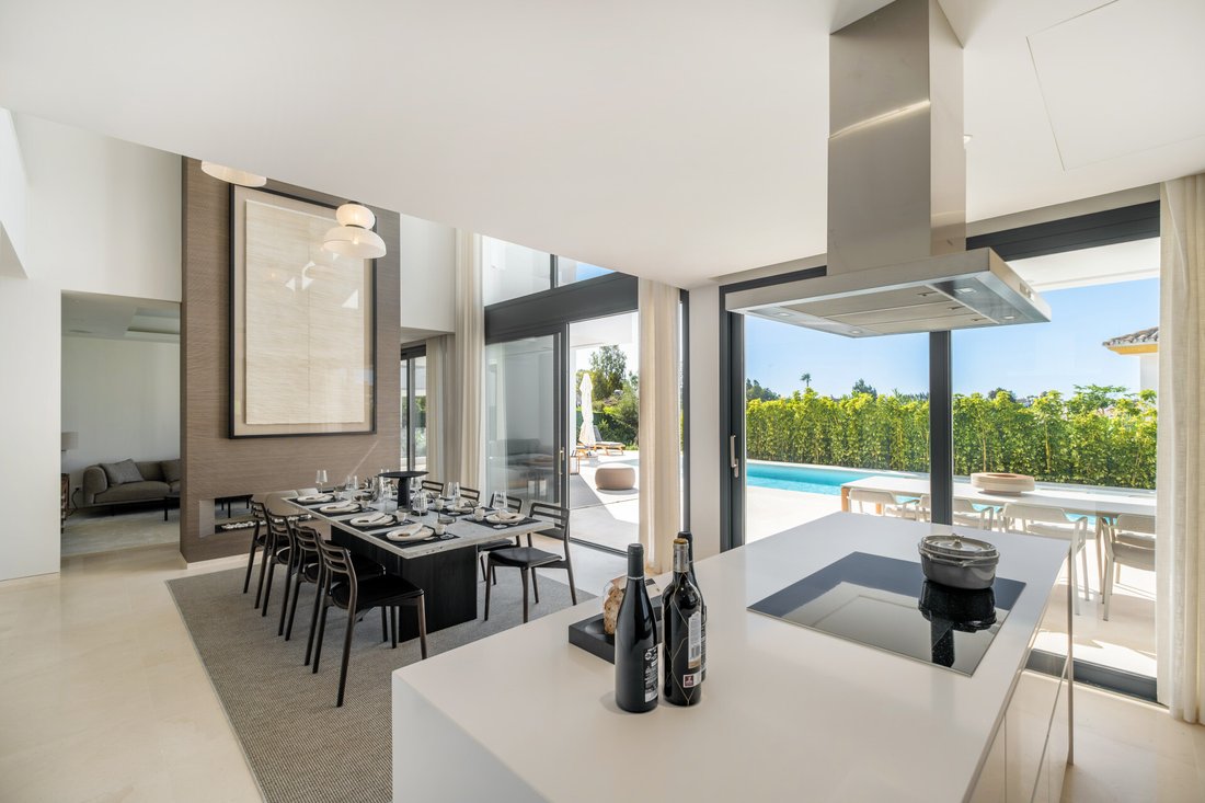 Villa in Estepona, Andalusia, Spain 3 - 16696407