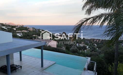 House in Les Issambres, Roquebrune-sur-Argens, France 1