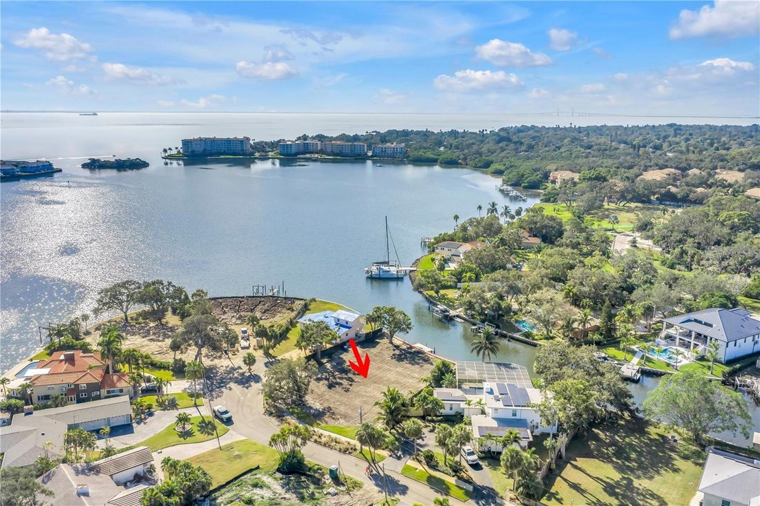 Land in St. Petersburg, Florida, United States 1 - 16689251