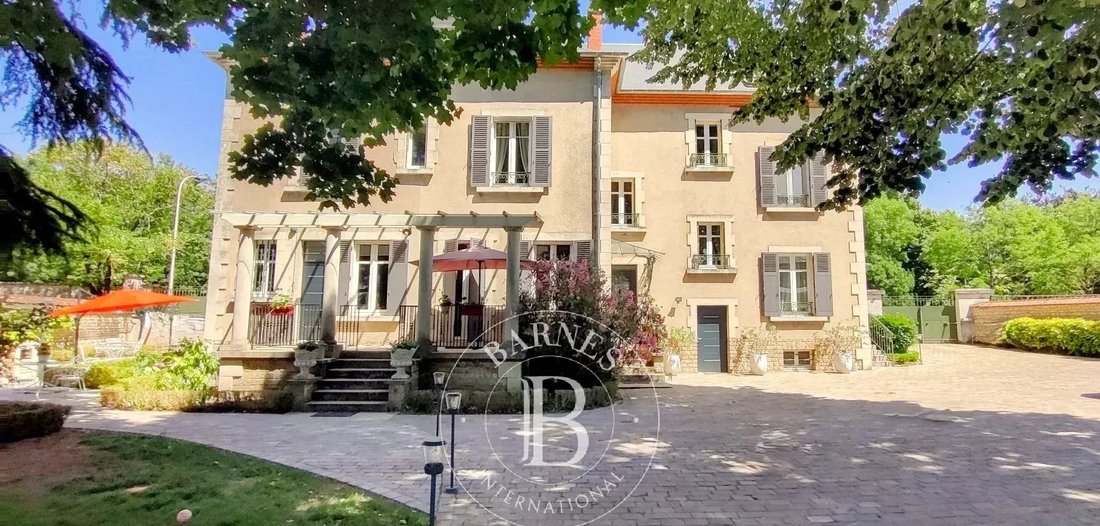 Victor Hugo, Nevers, France 1 - 16698374