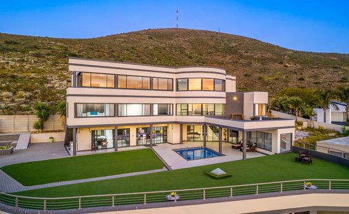 House in Cape Town, Western Cape, South Africa 1