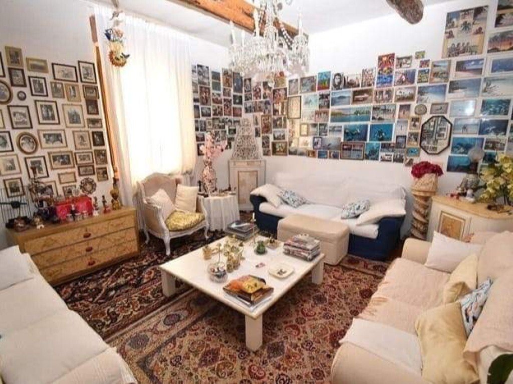 Country House in Pietrasanta, Tuscany, Italy 2 - 16696909