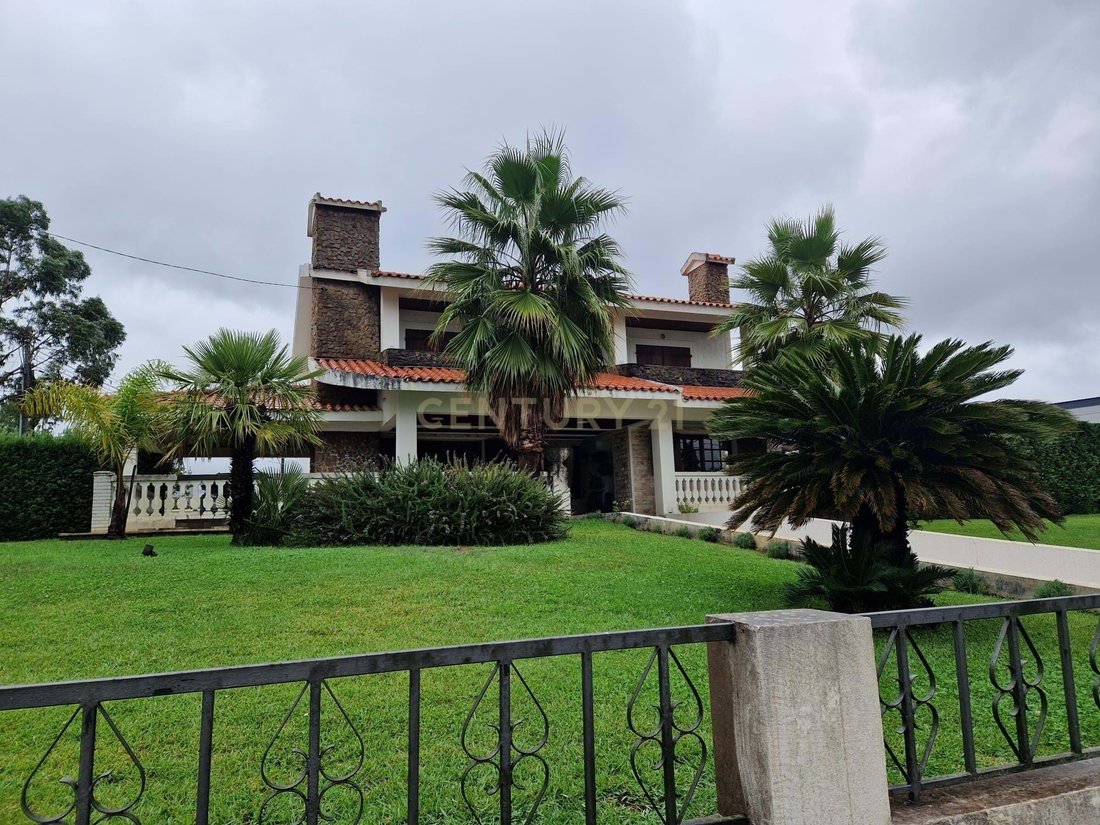 Villa in Recarei, Porto District, Portugal 1 - 16699008