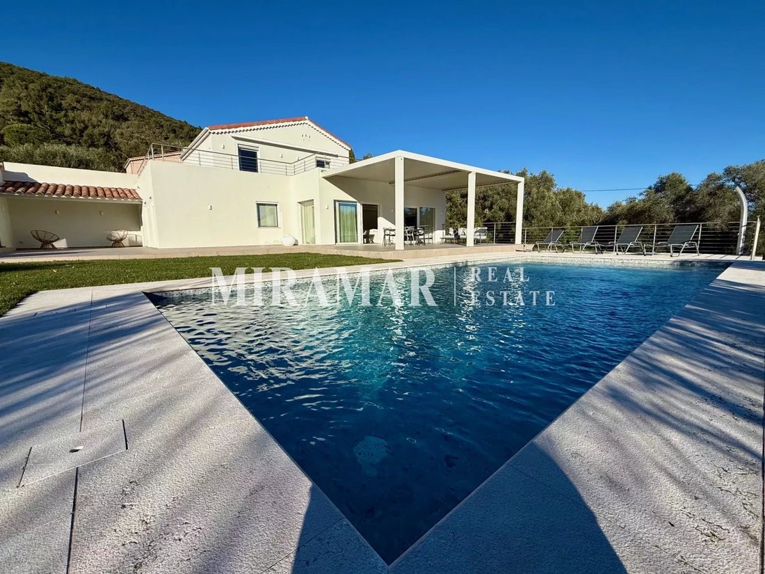 Villa in Villefranche-sur-Mer, Provence-Alpes-Côte d'Azur, France 1 - 16697444