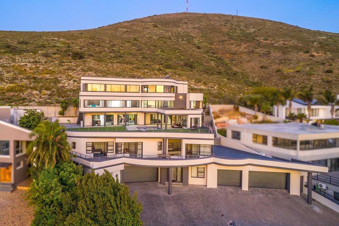 House in Cape Town, Western Cape, South Africa 1 - 16698839