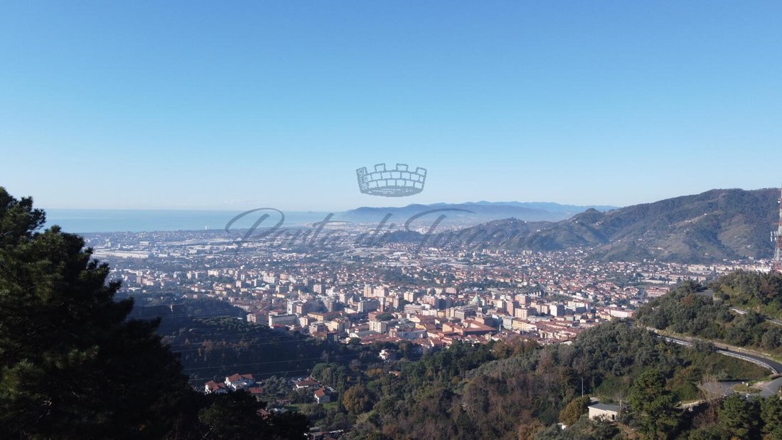 Villa in Centro, Massa, Italy 4 - 16696828