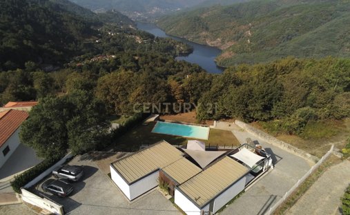 Villa a Louredo, Braga, Portogallo 1
