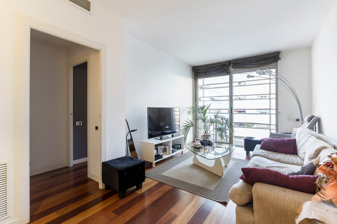 Wohnung in Eixample, Barcelona, Spanien 1 - 16698934