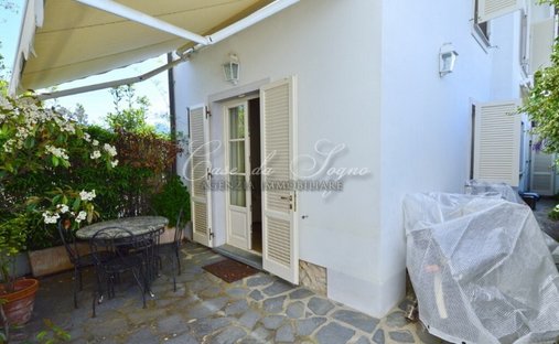 House in Center, Forte dei Marmi, Tuscany 1