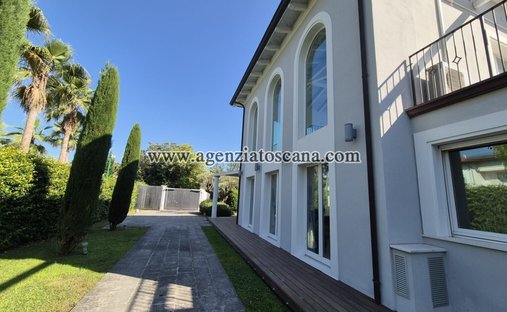Villa in Center, Forte dei Marmi, Tuscany 1