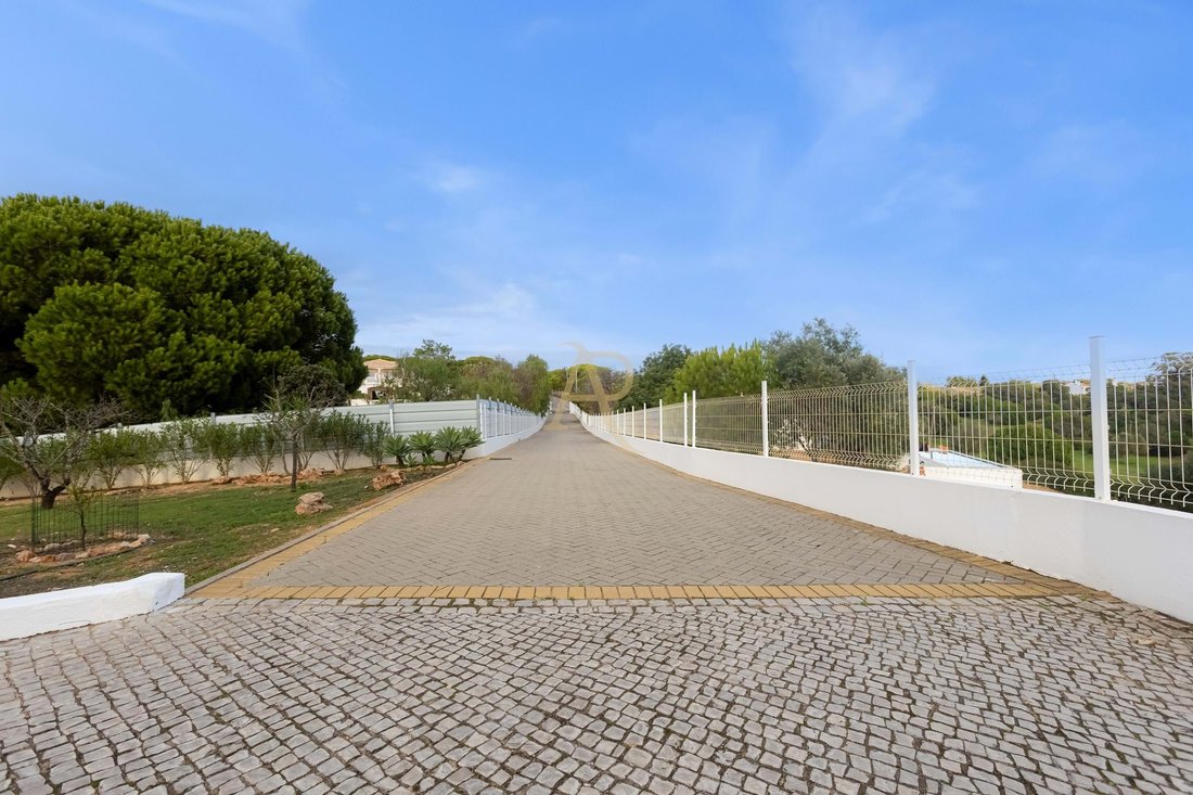 Villa in Lagoa e Carvoeiro, Algarve, Portugal 3 - 16698027