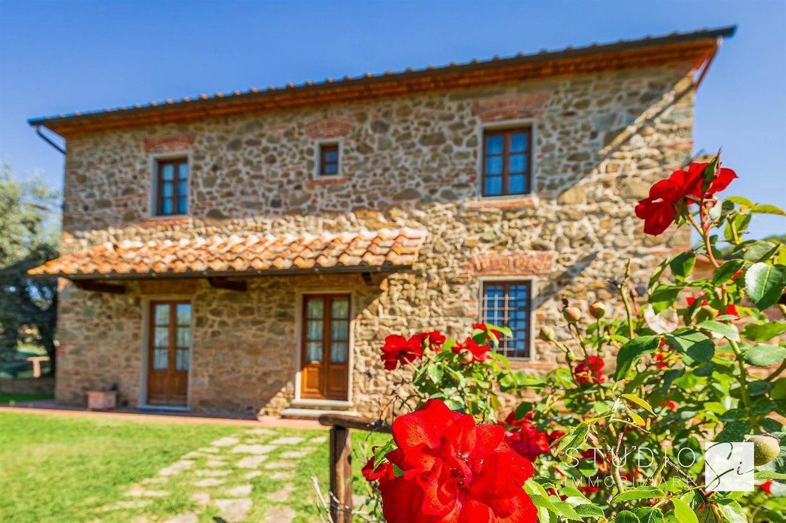 Estate in Larciano, Tuscany, Italy 2 - 16698373