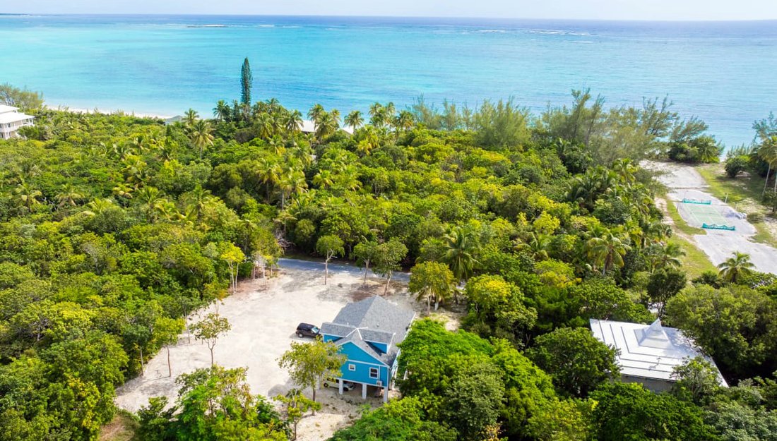 House in Bahama Palm Shores, Bahamas 1 - 16698407