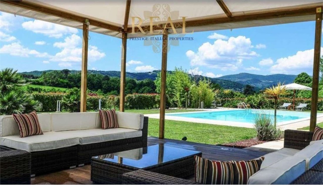 Villa in Center, Signa, Tuscany 3 - 16698723
