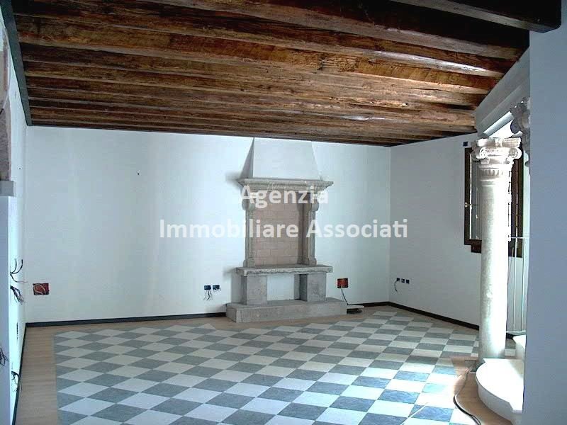 Apartment in Bassano del Grappa, Veneto, Italy 4 - 16696862