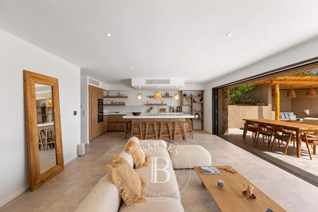 Villa in Zonza, Corsica, France 3 - 16697463