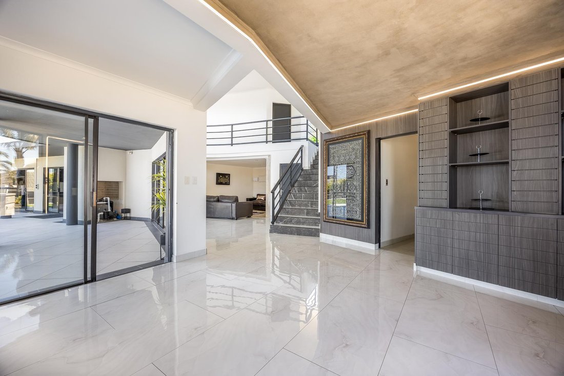 House in Cape Town, Western Cape, South Africa 5 - 16698839