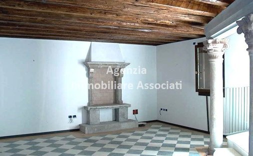Wohnung in Bassano del Grappa, Venetien, Italien 1